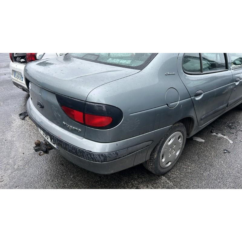 Retroviseur droit RENAULT MEGANE 1 Photo n°12
