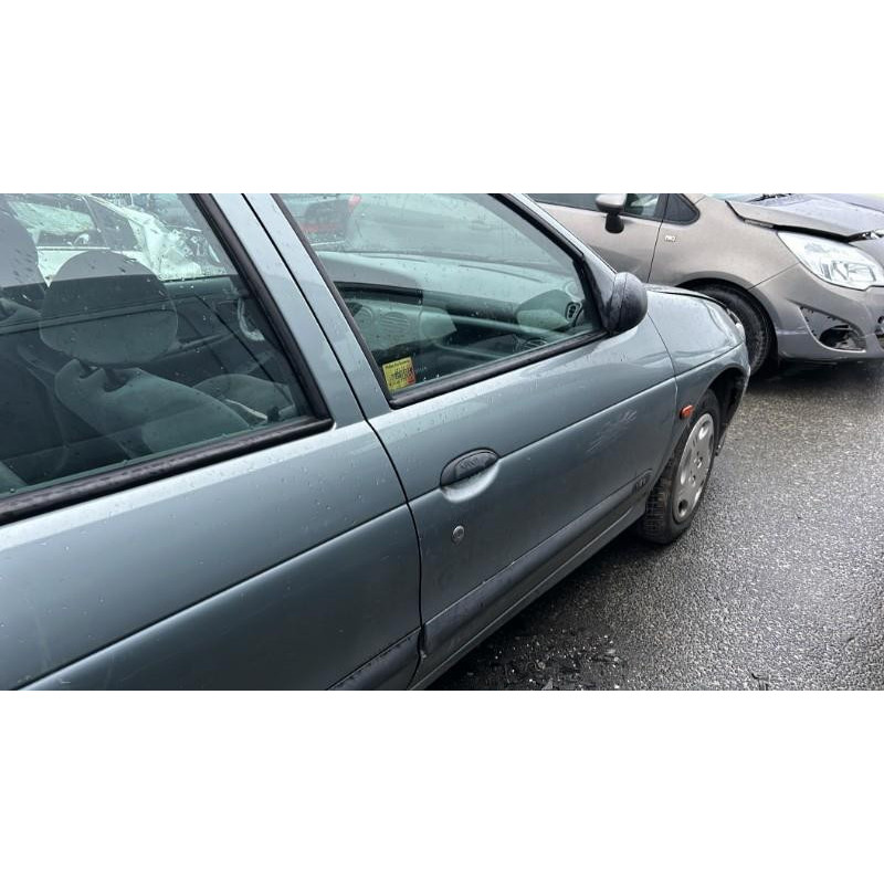 Vitre arriere droit RENAULT MEGANE 1 Photo n°16