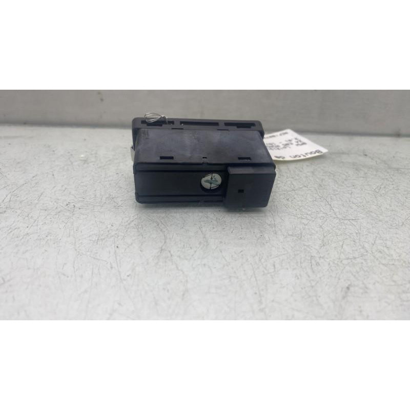 Bouton de warning BMW Z4 E85 Photo n°4