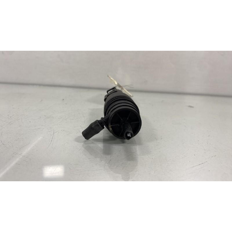 Pompe lave glace avant BMW Z4 E85 Photo n°1