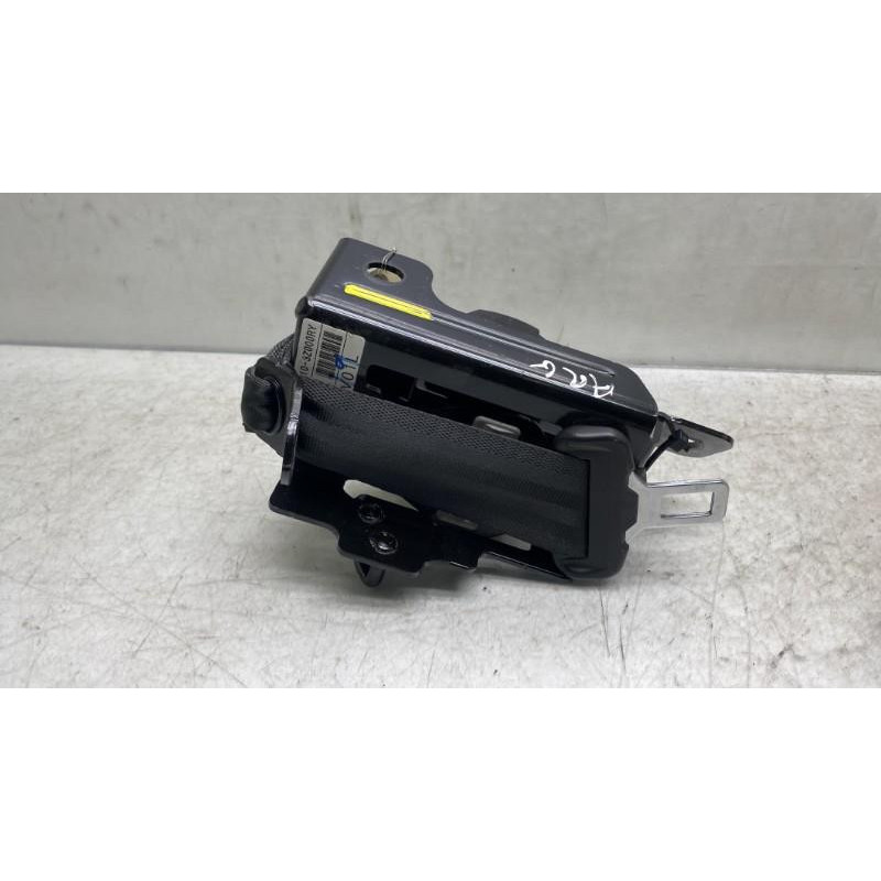 Ceinture arriere gauche HYUNDAI I 40 Photo n°1