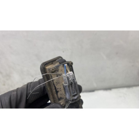Bouton de coffre FORD FIESTA 6