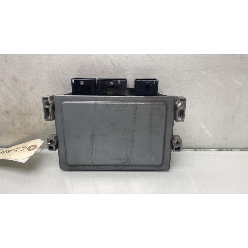 Calculateur moteur RENAULT TWINGO 2 Photo n°4