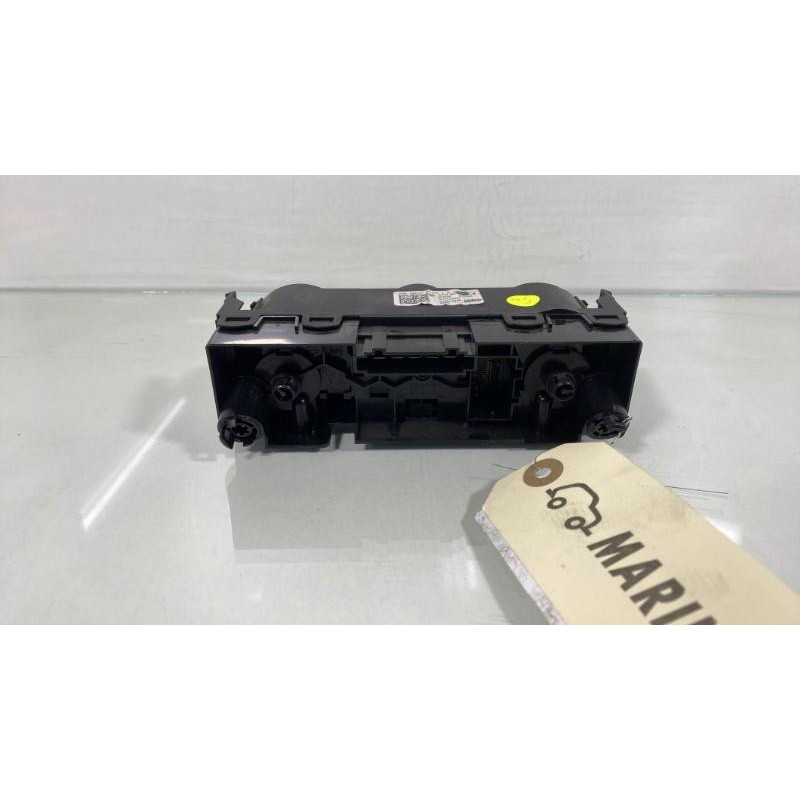 Commande chauffage VOLKSWAGEN POLO 5 Photo n°3