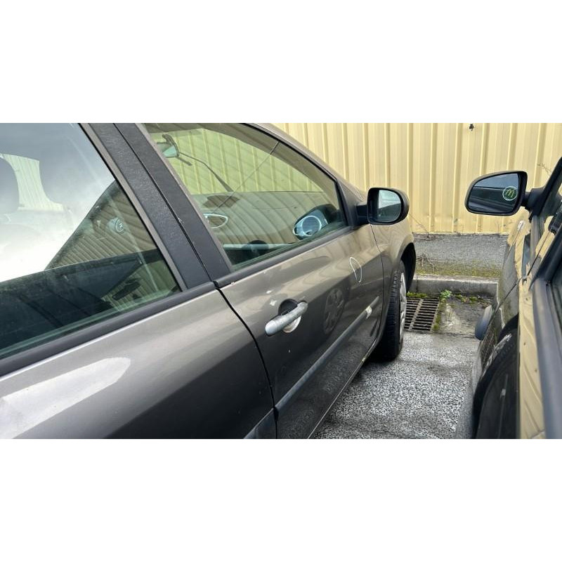 Boitier UCH RENAULT CLIO 3 Photo n°17