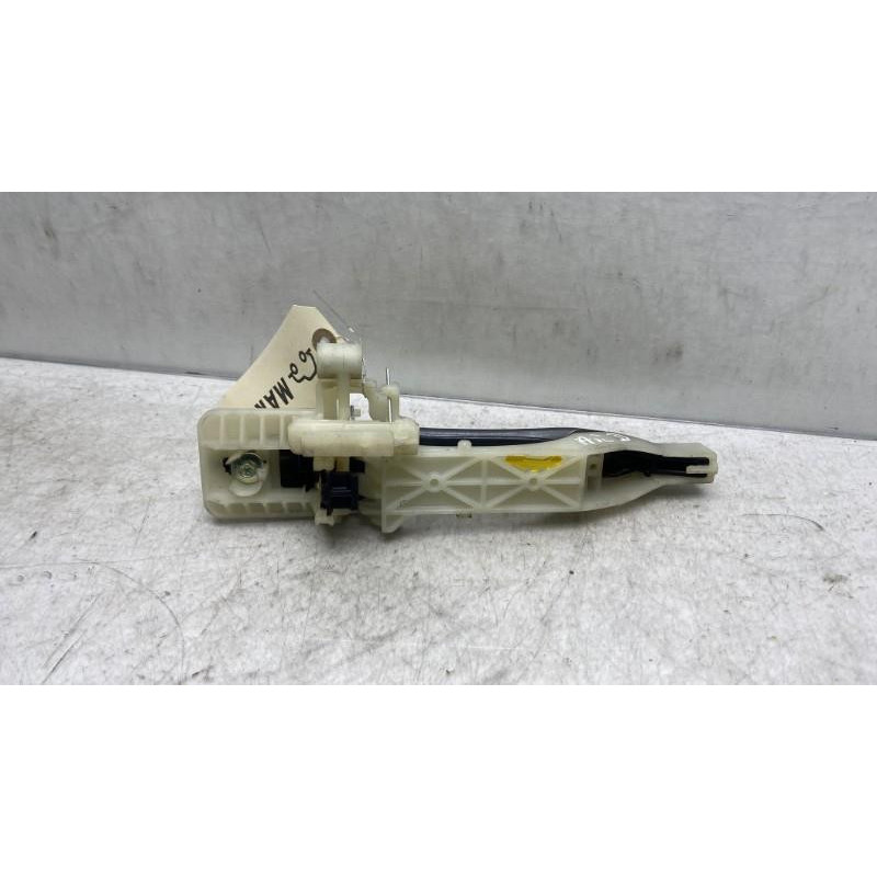Poignee porte arriere droit HYUNDAI I 40 Photo n°3