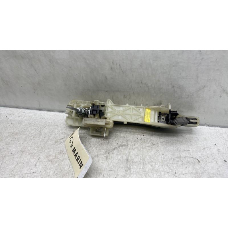 Poignee porte avant gauche HYUNDAI I 40 Photo n°4