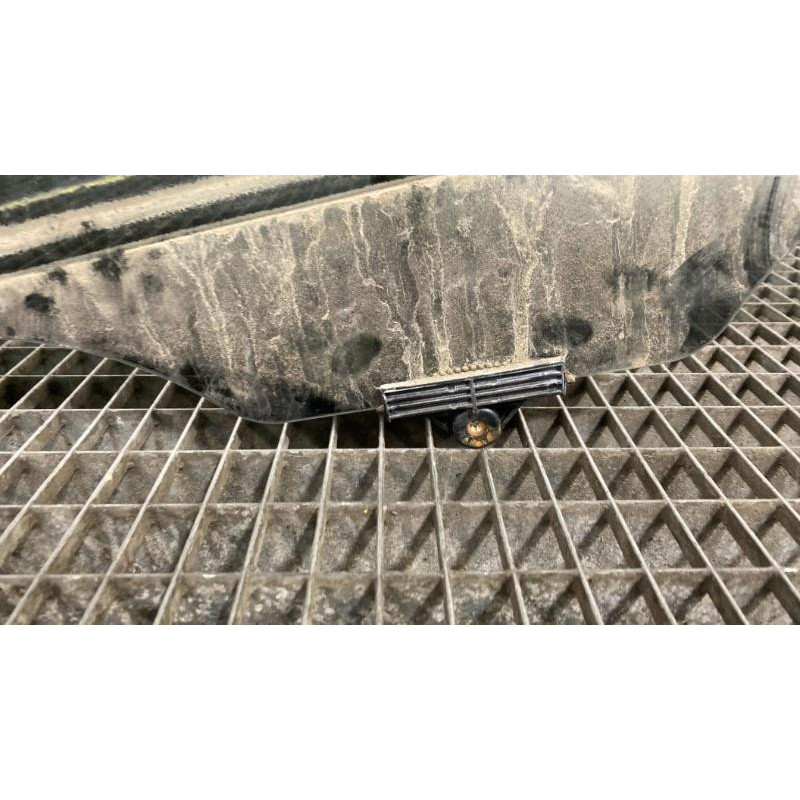 Vitre arriere gauche HYUNDAI I 40 Photo n°4