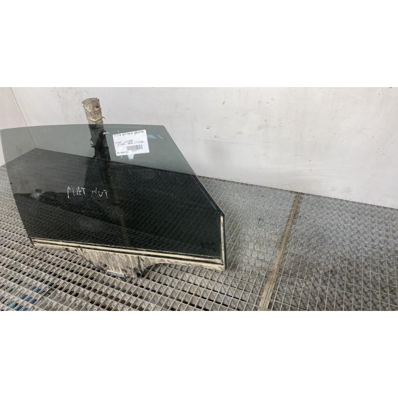 Vitre arriere gauche HYUNDAI I 40 Photo n°5