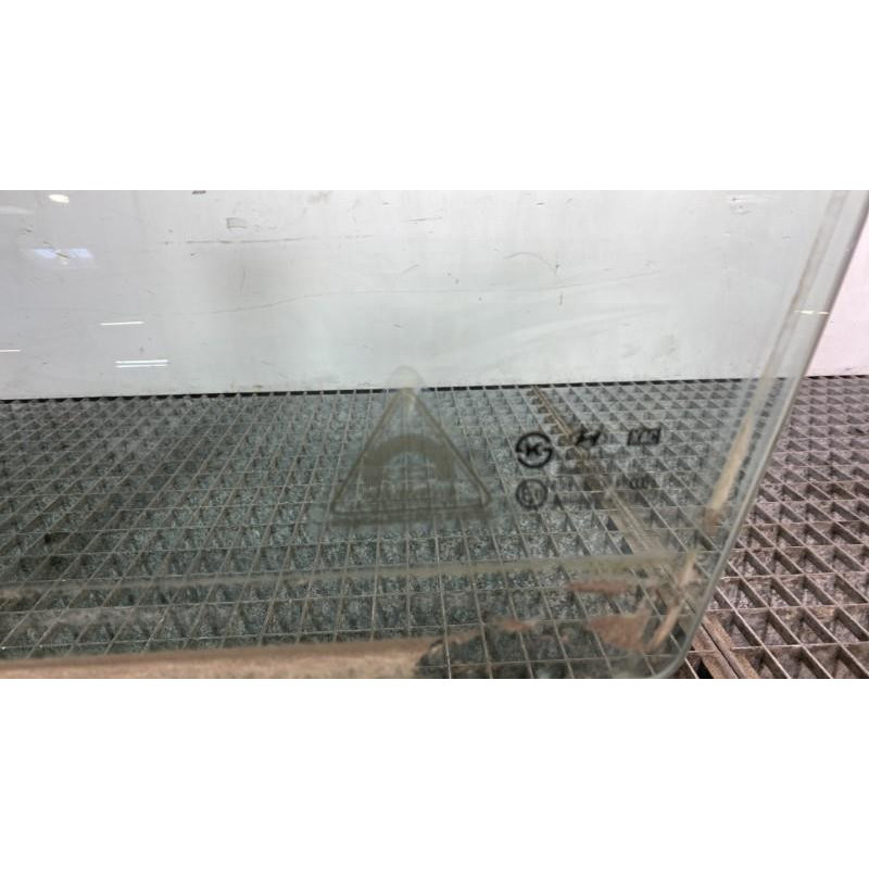 Vitre avant gauche HYUNDAI I 40 Photo n°7