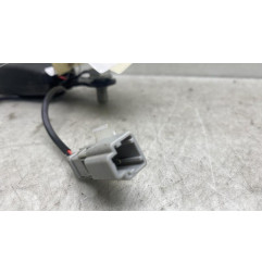 Attache ceinture avant droit FIAT 500 2