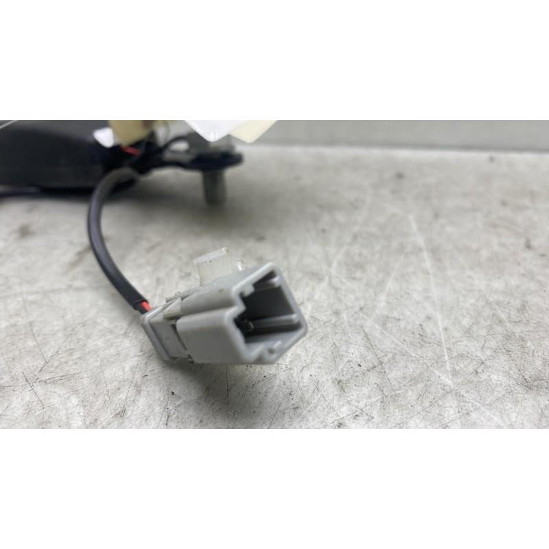 Attache ceinture avant droit FIAT 500 2 Photo n°3