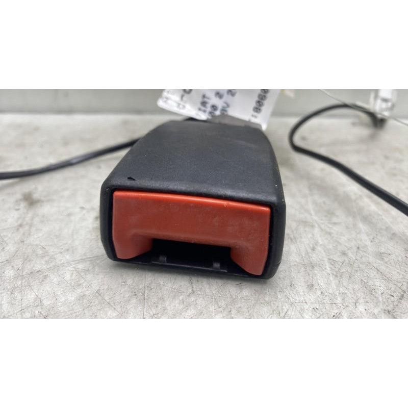Attache ceinture avant droit FIAT 500 2 Photo n°4