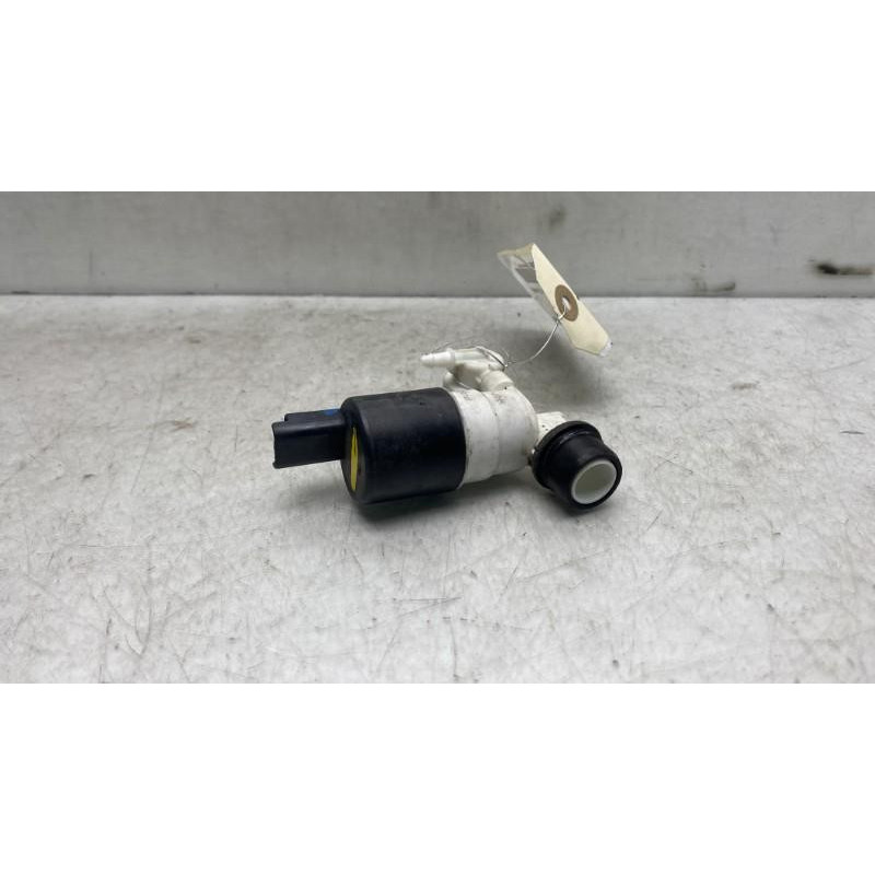 Pompe lave glace avant PEUGEOT PARTNER 2 Photo n°1