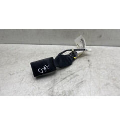 Attache ceinture arriere droit NISSAN QASHQAI 1