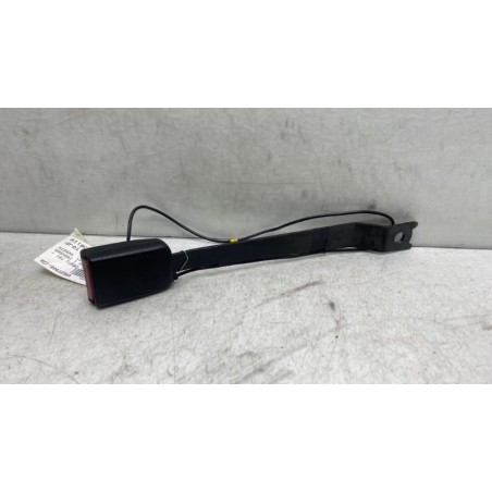 Attache ceinture avant droit NISSAN QASHQAI 1