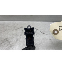 Interrupteur de leve vitre arriere droit NISSAN QASHQAI 1