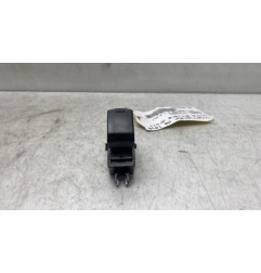 Interrupteur de leve vitre arriere droit NISSAN QASHQAI 1
