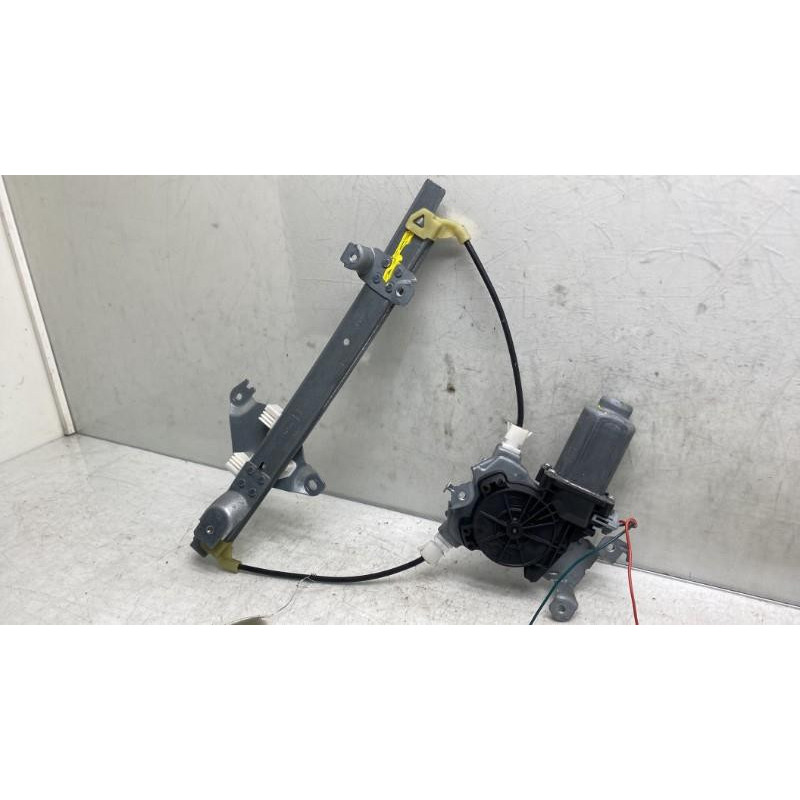Leve vitre electrique arriere gauche NISSAN QASHQAI 1 Photo n°5