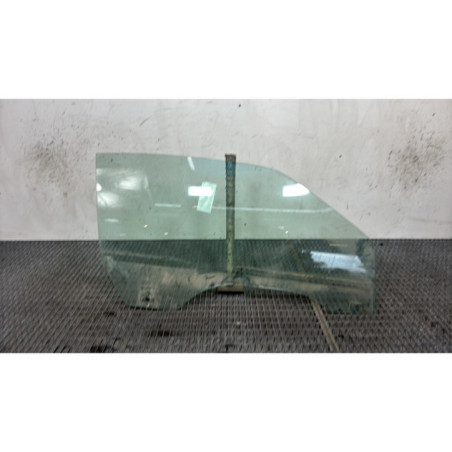 Vitre avant droit AUDI A4 2 Photo n°1