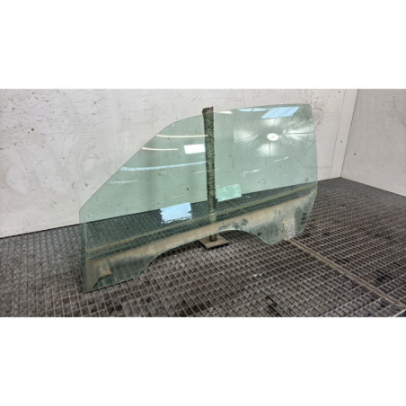 Vitre avant gauche AUDI A4 2