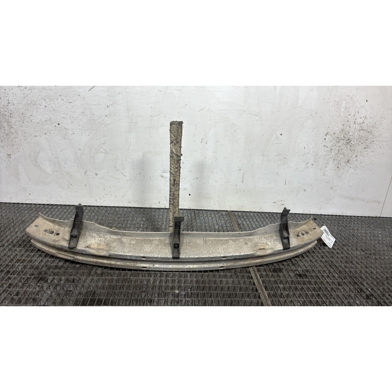 Renfort pare choc avant (traverse) AUDI A4 2 Photo n°1