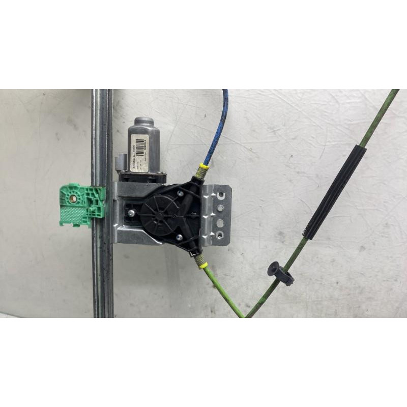 Leve vitre electrique avant droit CITROEN JUMPY 2 Photo n°9