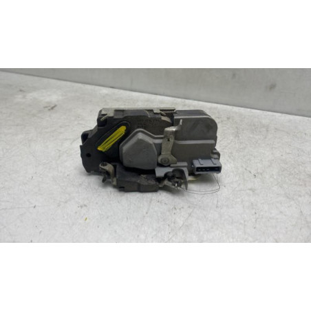 Serrure arriere droit PEUGEOT 206