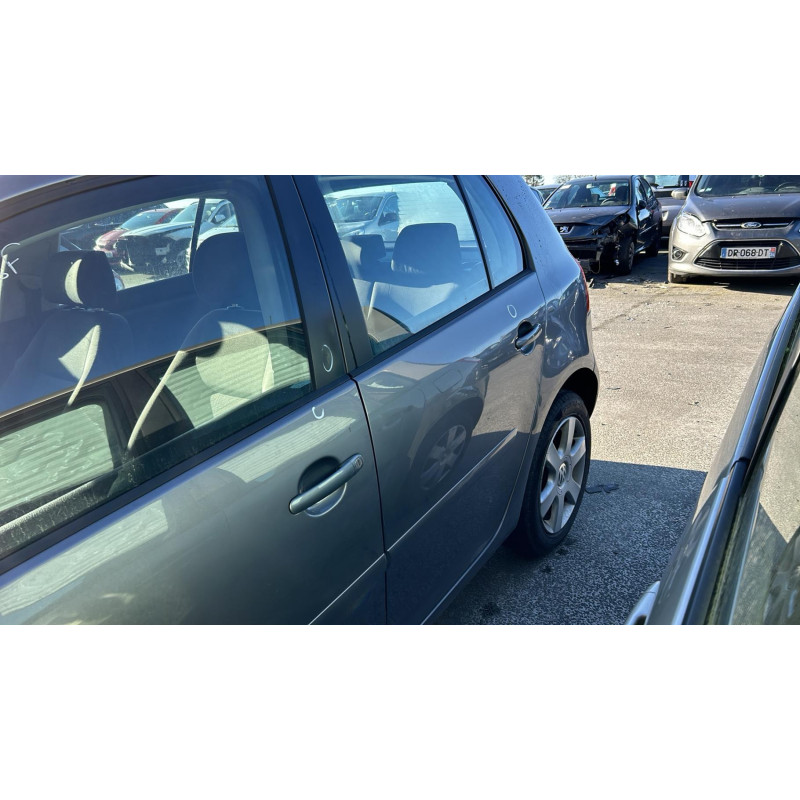 Feu arriere secondaire gauche (feux) VOLKSWAGEN GOLF 5 Photo n°4