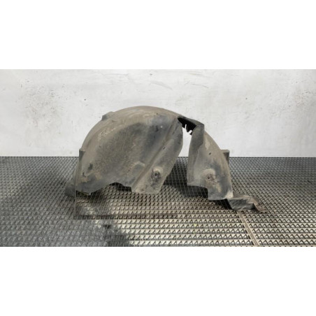 Pare boue arriere droit RENAULT CLIO 3