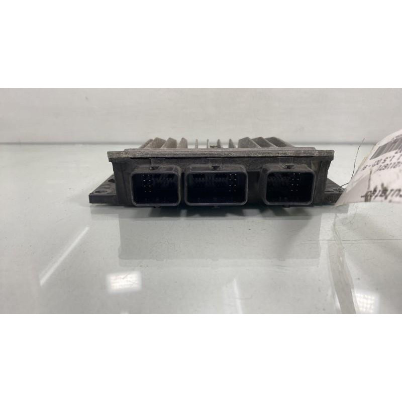 Calculateur moteur RENAULT CLIO 3 Photo n°3