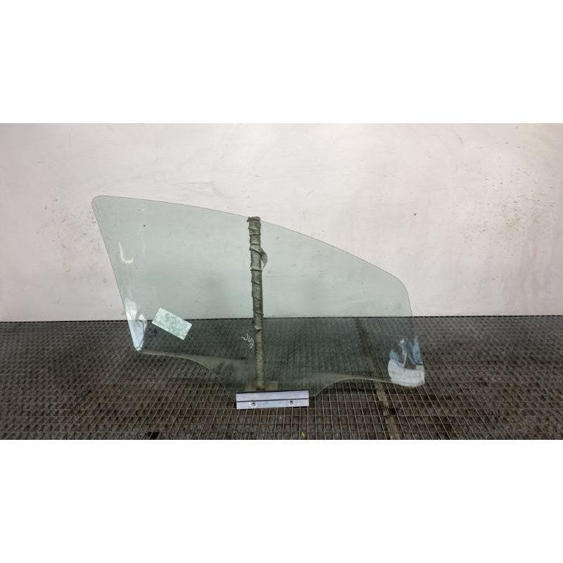 Vitre avant gauche OPEL CORSA E Photo n°4