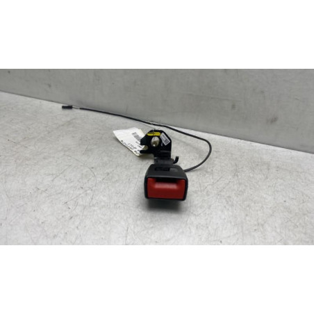 Attache ceinture arriere droit OPEL CORSA E