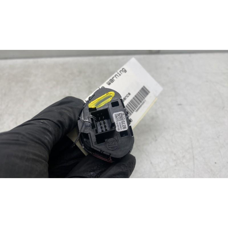 Bouton de warning OPEL CORSA E Photo n°1