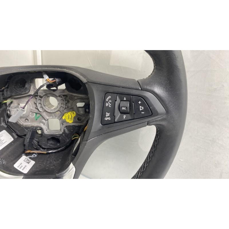 Volant OPEL CORSA E Photo n°3