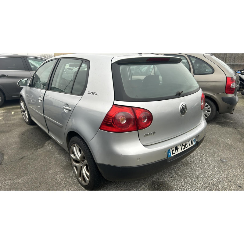 Feu arriere secondaire gauche (feux) VOLKSWAGEN GOLF 5 Photo n°9