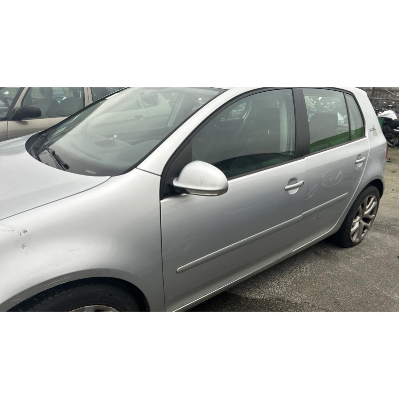 Feu arriere secondaire gauche (feux) VOLKSWAGEN GOLF 5 Photo n°10