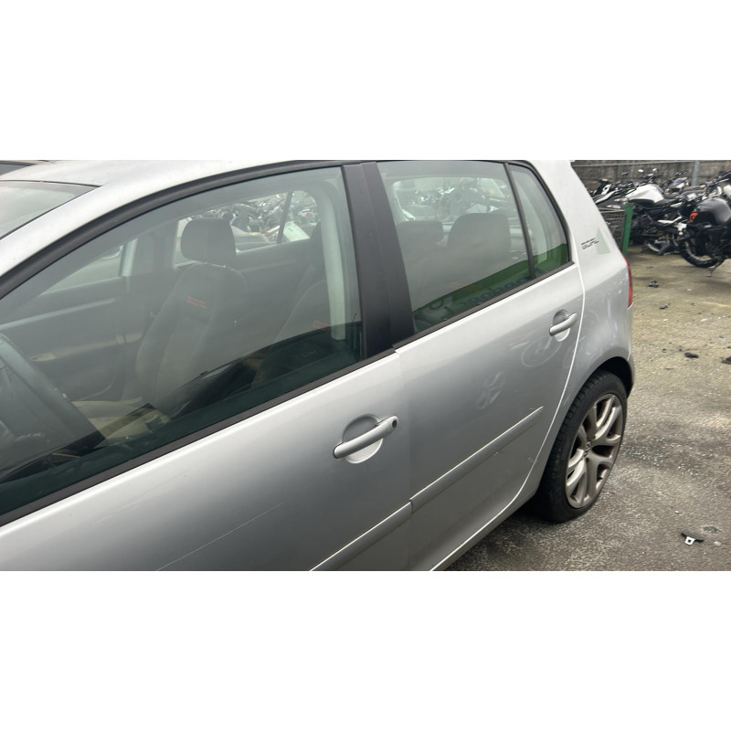 Feu arriere secondaire gauche (feux) VOLKSWAGEN GOLF 5 Photo n°15