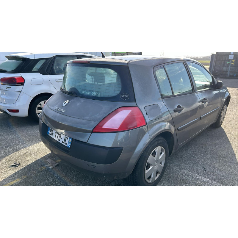 Pare boue arriere gauche RENAULT MEGANE 2 Photo n°7