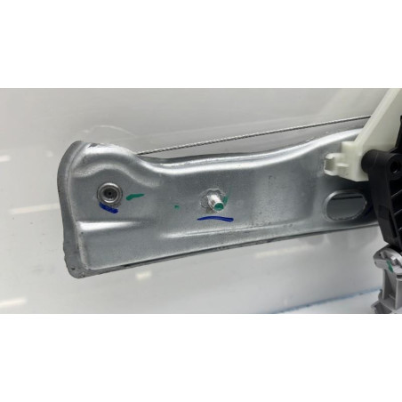 Leve vitre electrique avant droit FORD KA+