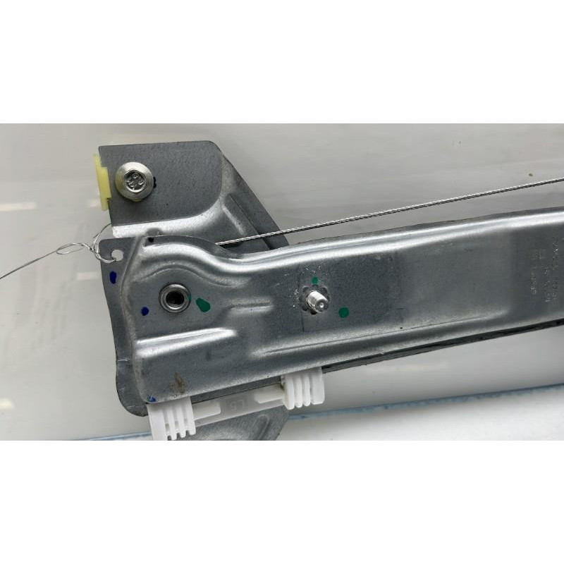 Leve vitre electrique avant gauche FORD KA+ Photo n°10