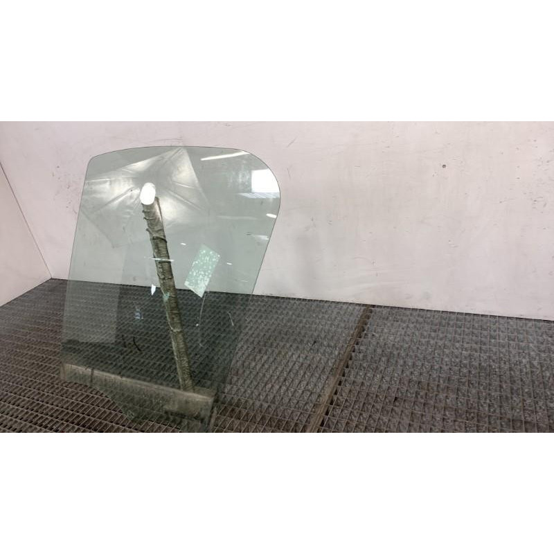 Vitre avant gauche RENAULT TRAFIC 3 COURT Photo n°4