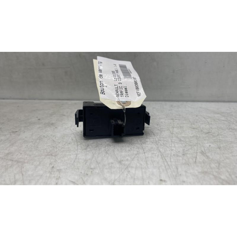 Bouton de warning RENAULT TRAFIC 3 COURT Photo n°1