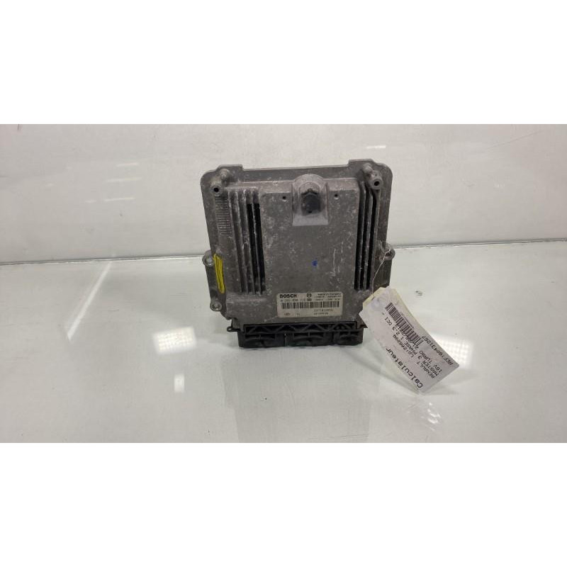 Calculateur moteur RENAULT MASTER 3 Photo n°1