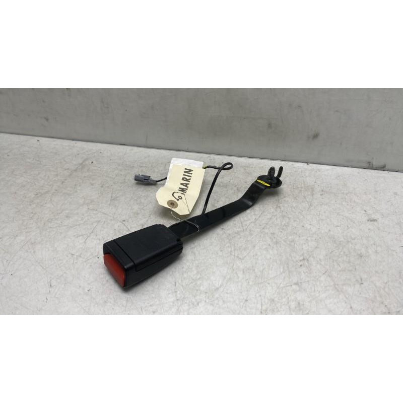 Attache ceinture avant droit RENAULT CLIO 4 Photo n°1