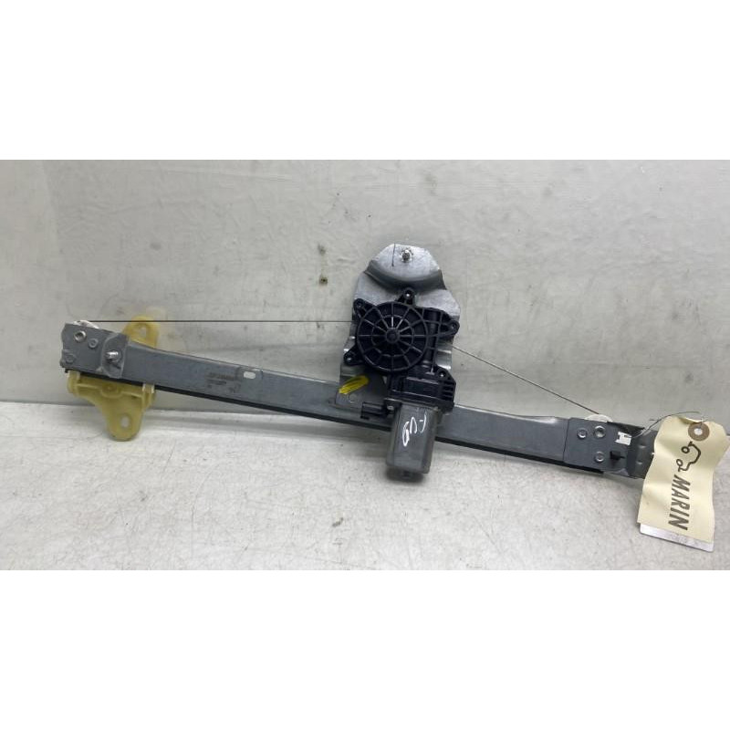 Leve vitre electrique avant droit RENAULT CLIO 4 Photo n°3