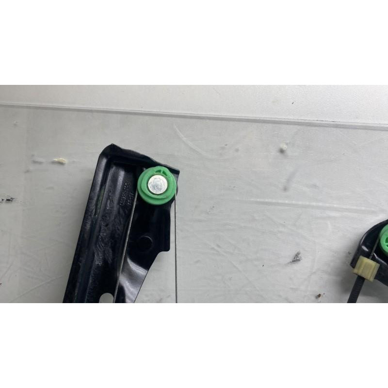 Leve vitre electrique avant droit CITROEN C4 PICASSO 2 Photo n°4