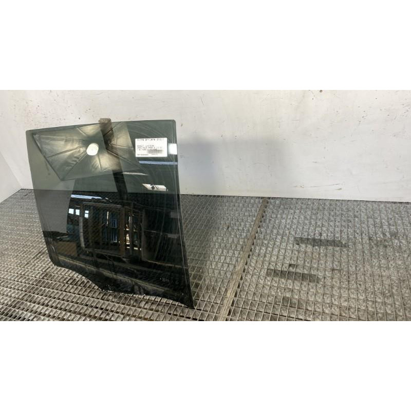 Vitre arriere droit RENAULT GRAND MODUS Photo n°2