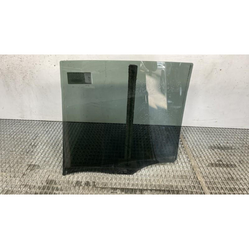 Vitre arriere droit RENAULT GRAND MODUS Photo n°6