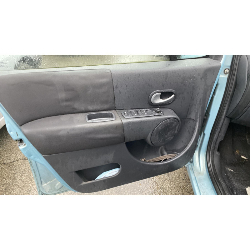 Vitre arriere droit RENAULT GRAND MODUS Photo n°16